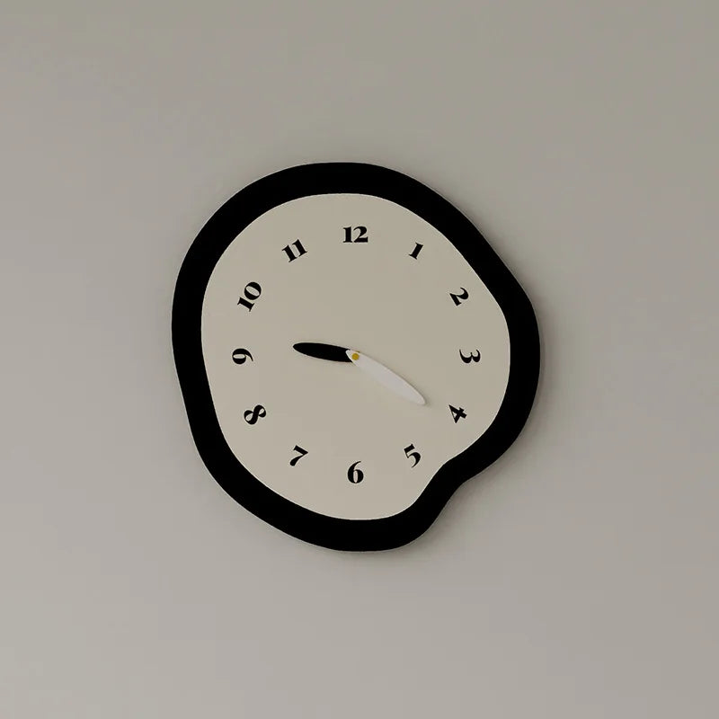 MOMO Scandinavian Wall Clock Restaurant Ins Clock Celebrity Clock Wall Clock Living Room Bedroom Super Silent Clock Living Room